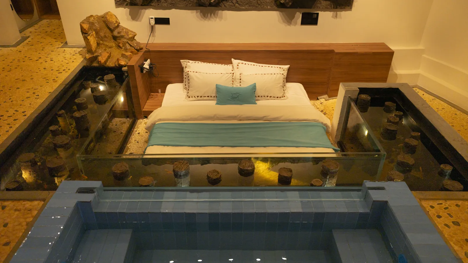 The Aqua — the bedroom and dip pool from above