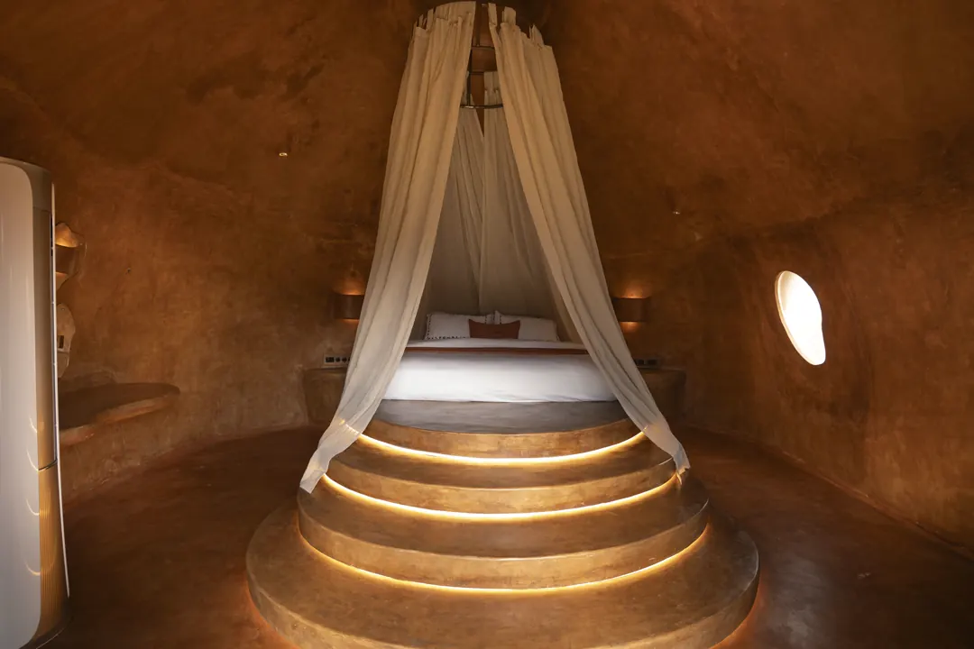 The Colony — the queen chamber