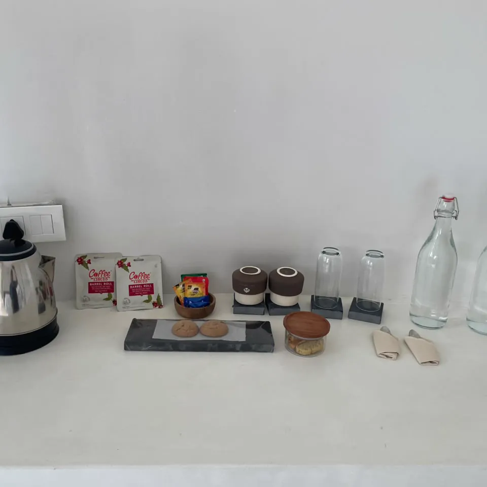 The Shore — the kitchenette and its cooktop